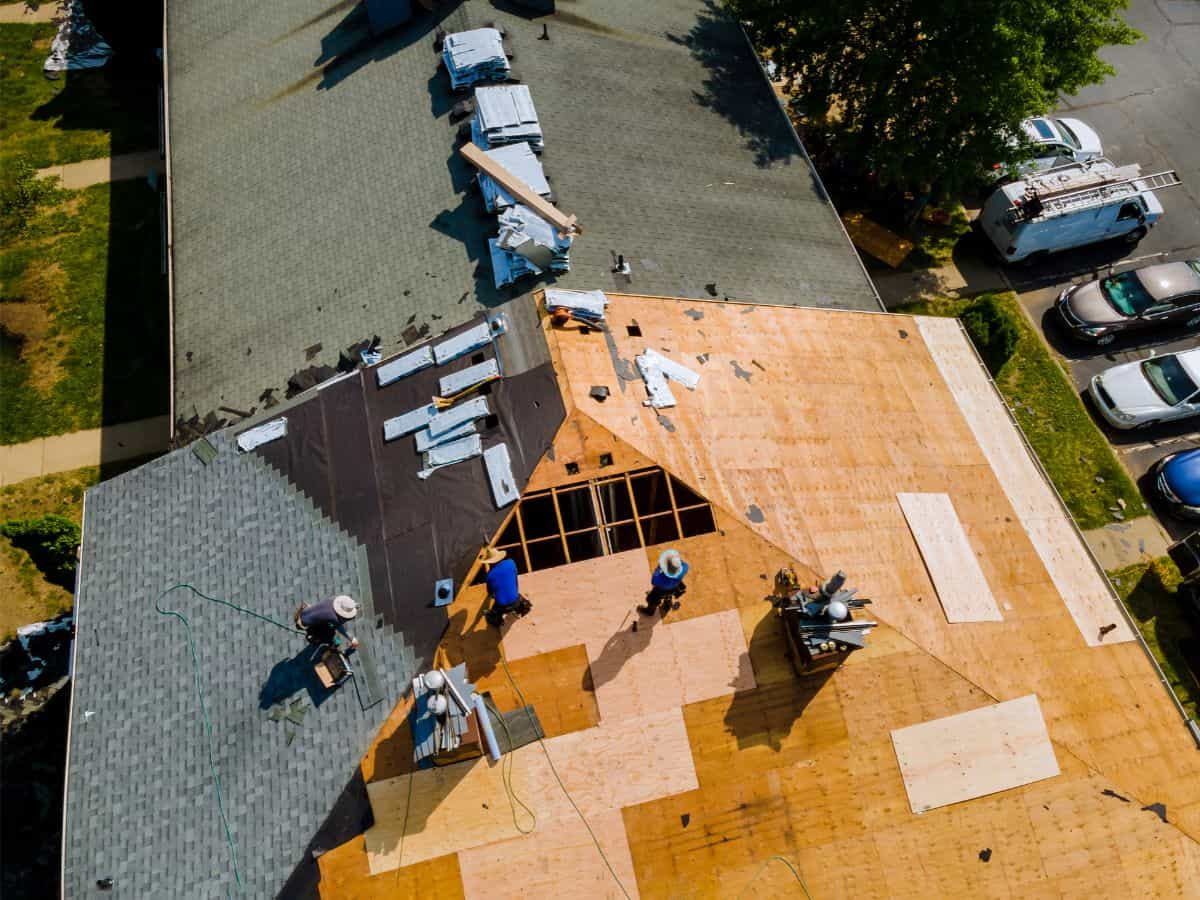 Emergency roof tarp